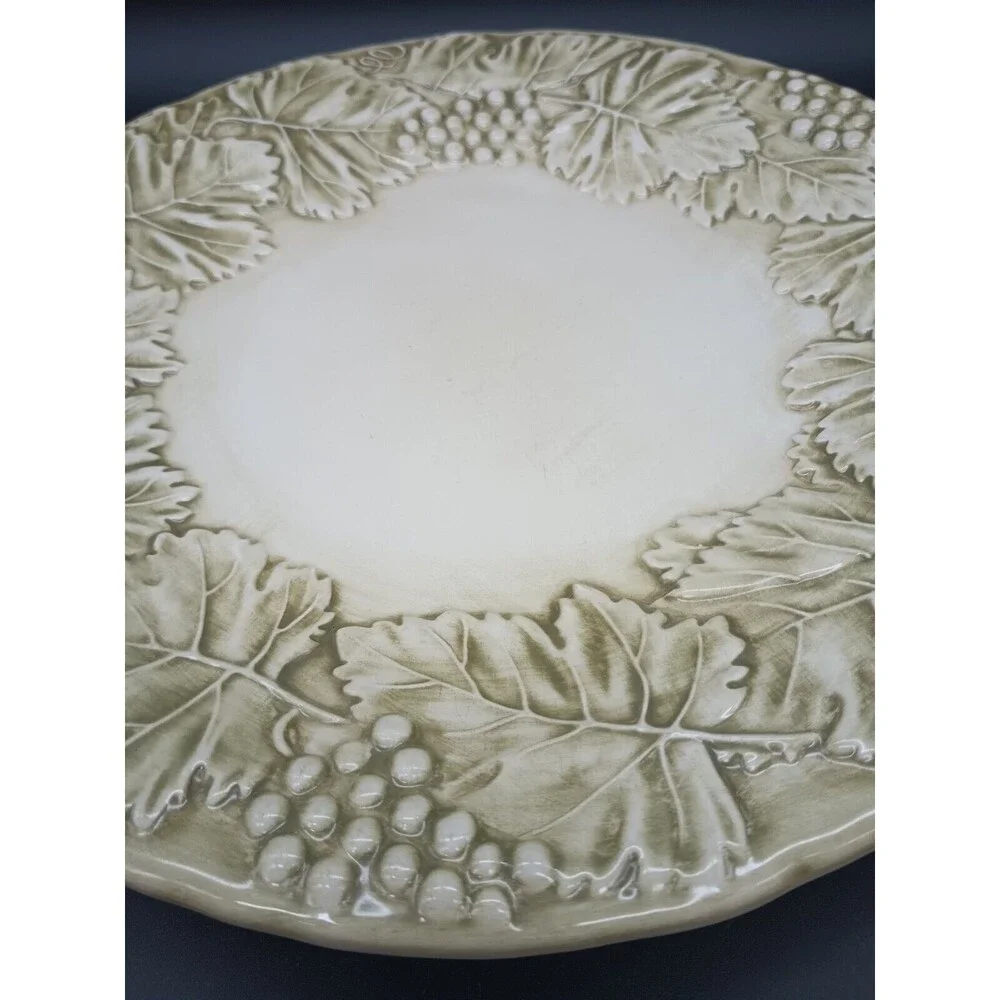 Williams Sonoma Napa Sage Embossed Leaves Grapes Brushed Green Dinner Plate